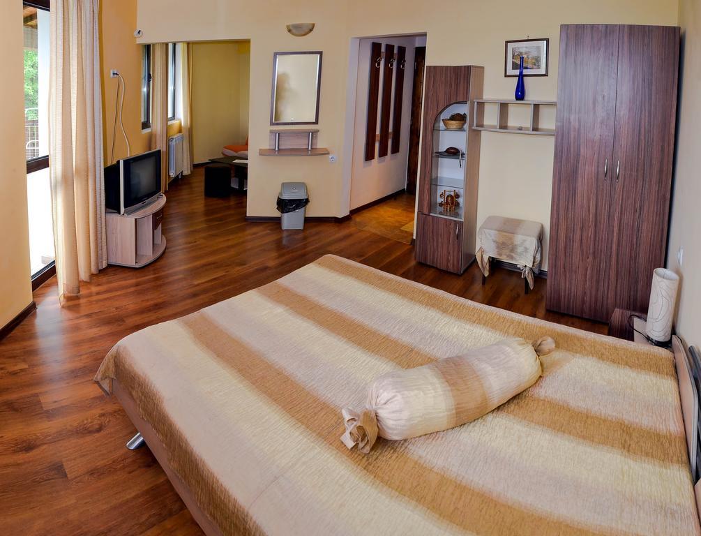 Park Hotel Djevana Gorna Oryakhovitsa Habitación foto